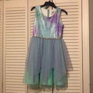 Girls dress